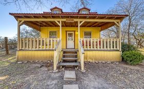 The Olive @ Mendelbaum Winery Guest Cabins